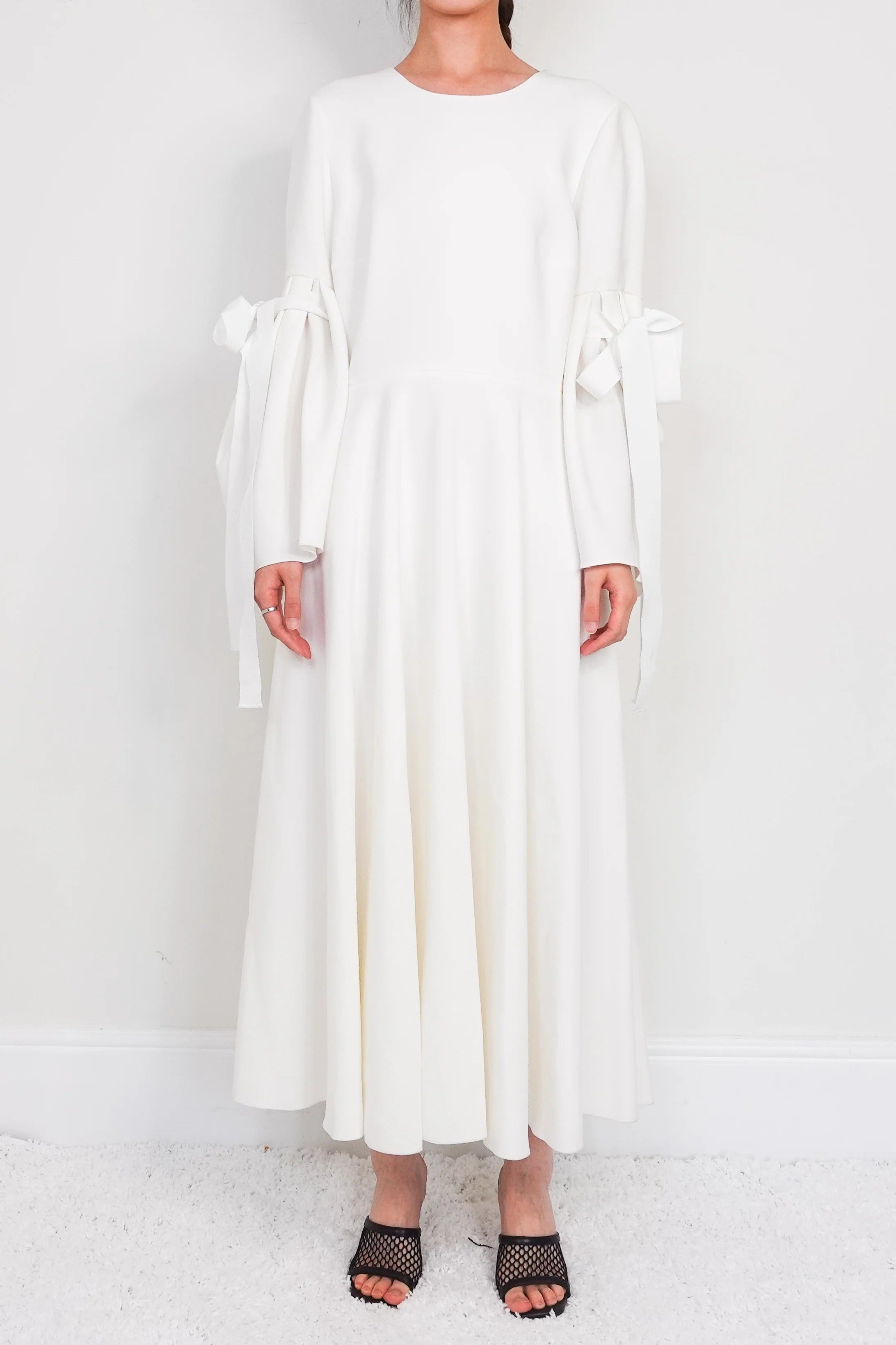 Midi white dress crepe